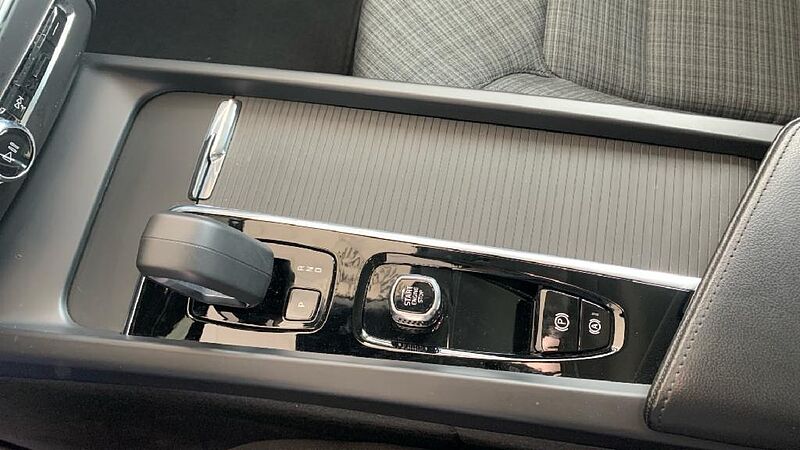 Volvo XC60 2.0 B4 D CORE AUTO 197 5P