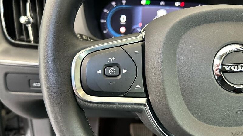 Volvo XC60 2.0 B4 G CORE AUTO 197 5P