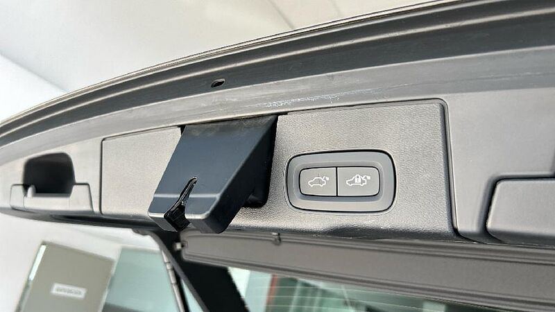 Volvo XC60 2.0 B4 G CORE AUTO 197 5P