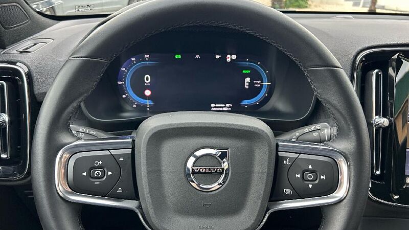 Volvo XC40 BEV 82KWH RECHARGE EXTENDED RANGE PLUS 252 5P