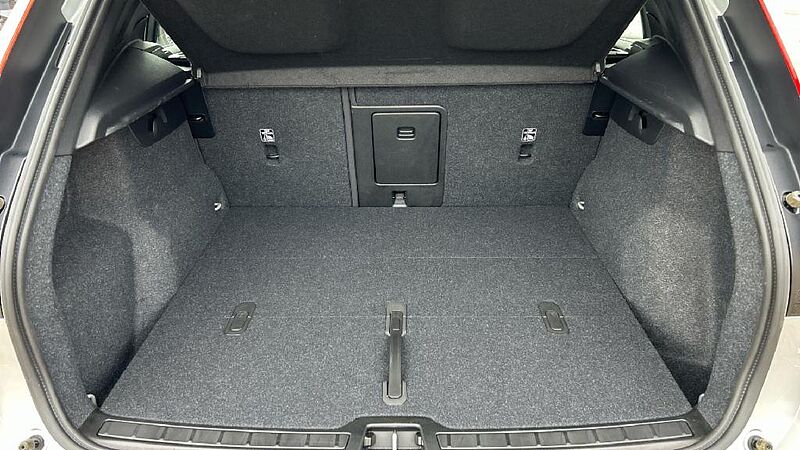 Volvo XC40 BEV 82KWH RECHARGE EXTENDED RANGE PLUS 252 5P