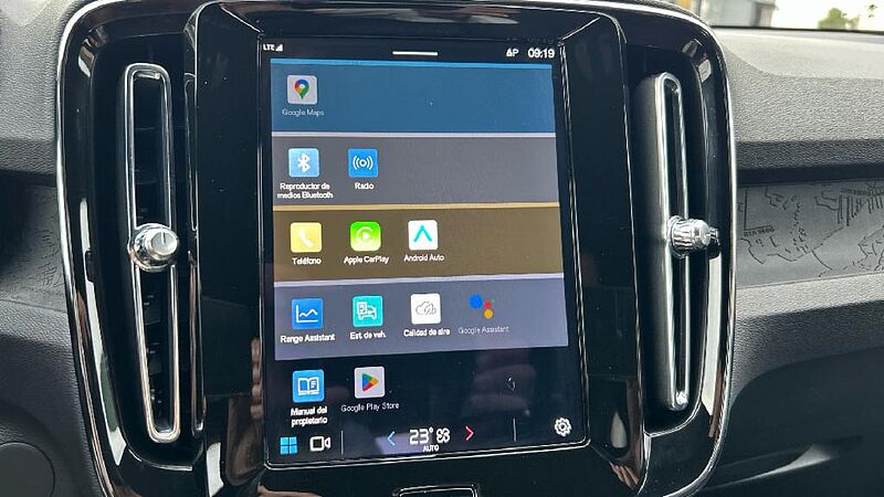 Volvo XC40 BEV 82KWH RECHARGE EXTENDED RANGE PLUS 252 5P