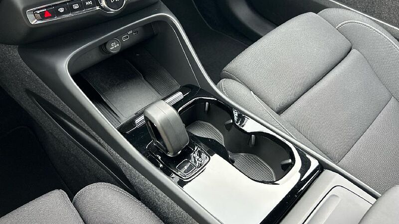 Volvo XC40 BEV 82KWH RECHARGE EXTENDED RANGE PLUS 252 5P