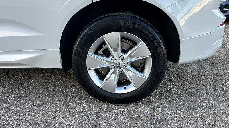 Volvo XC60 2.0 B4 D CORE AUTO 4WD 197 5P