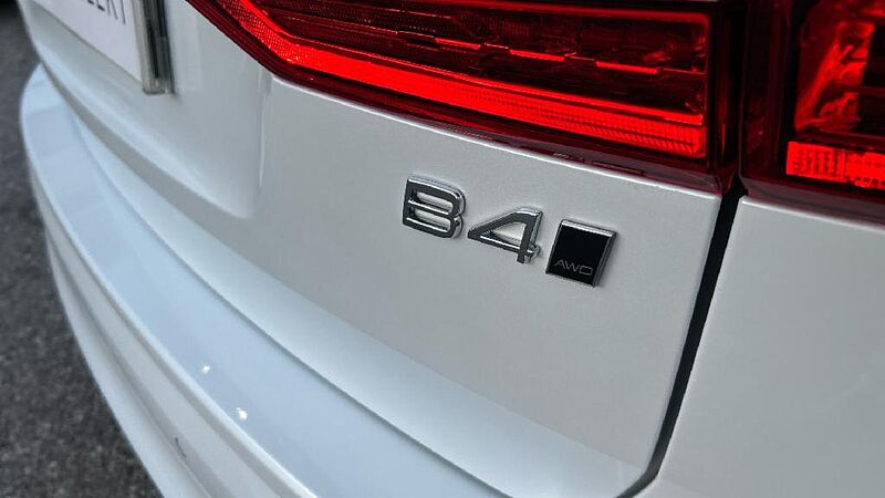 Volvo XC60 2.0 B4 D CORE AUTO 4WD 197 5P
