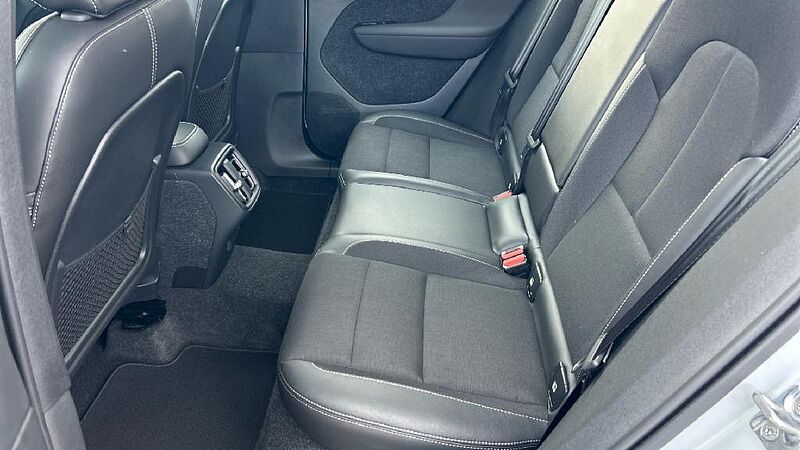 Volvo XC40 2.0 D3 BUSINESS PLUS 150 5P