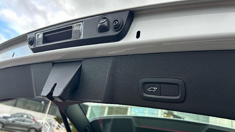 Volvo XC40 2.0 D3 BUSINESS PLUS 150 5P