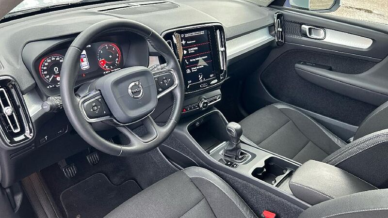 Volvo XC40 2.0 D3 BUSINESS PLUS 150 5P