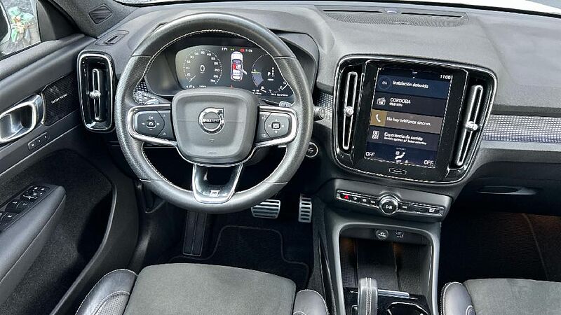Volvo XC40 1.5 T5 R-DESIGN DCT 262 5P