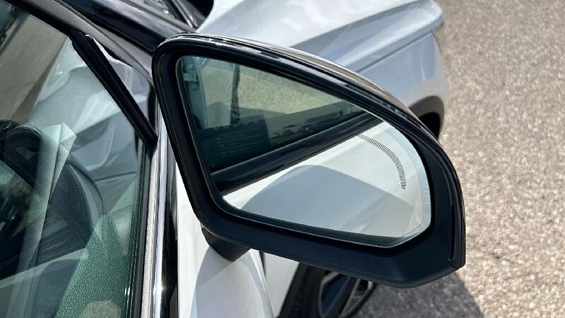 Volvo XC40 1.5 T5 R-DESIGN DCT 262 5P