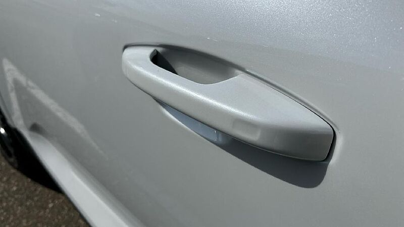 Volvo XC40 1.5 T5 R-DESIGN DCT 262 5P