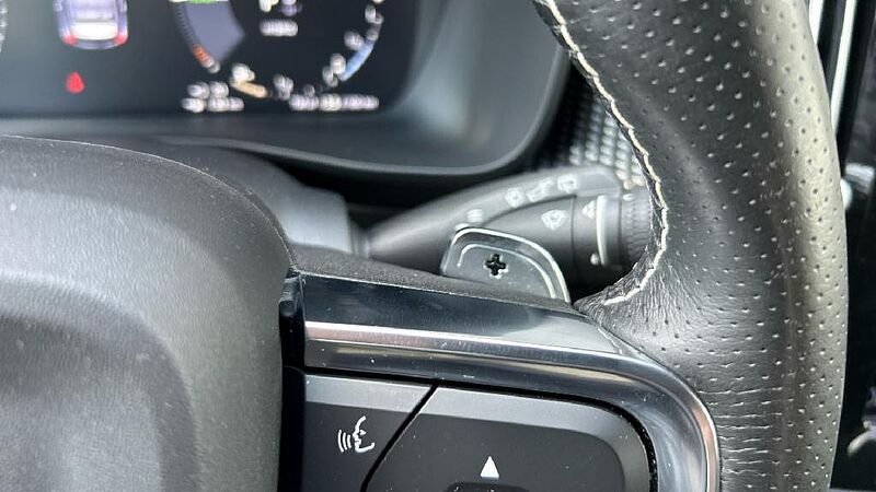 Volvo XC40 1.5 T5 R-DESIGN DCT 262 5P