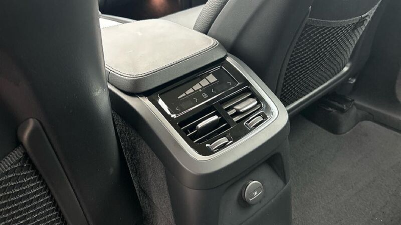 Volvo XC90 2.0 T8 PHEV CORE RECHARGE AWD AT 455 5P 7 Plazas