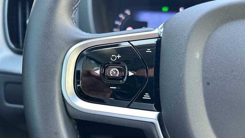 Volvo XC60 XC60 Plus, T6 AWD H&iacute;brido enchufable, El&eacute;ctrico/Gasolina, Dark