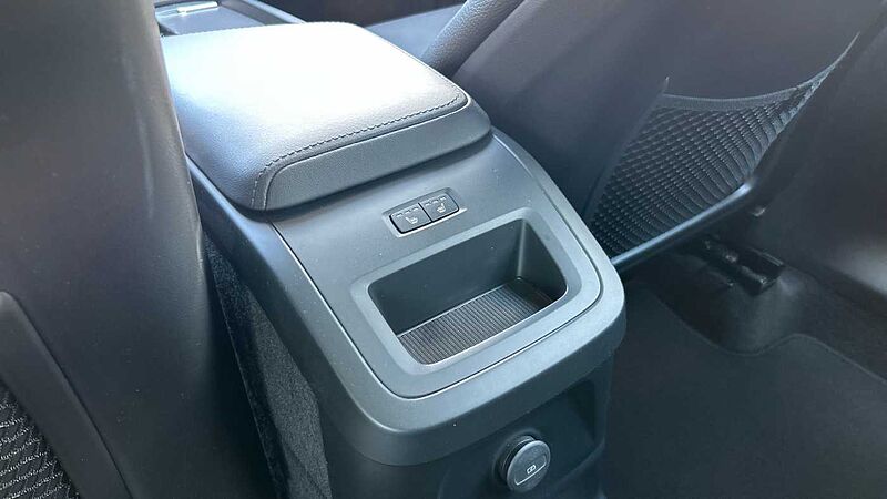 Volvo XC60 XC60 Plus, T6 AWD H&iacute;brido enchufable, El&eacute;ctrico/Gasolina, Dark