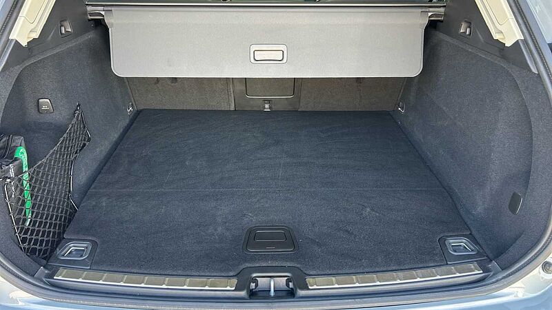 Volvo XC60 XC60 Ultra, T6 AWD H&iacute;brido enchufable, El&eacute;ctrico/Gasolina, Dark