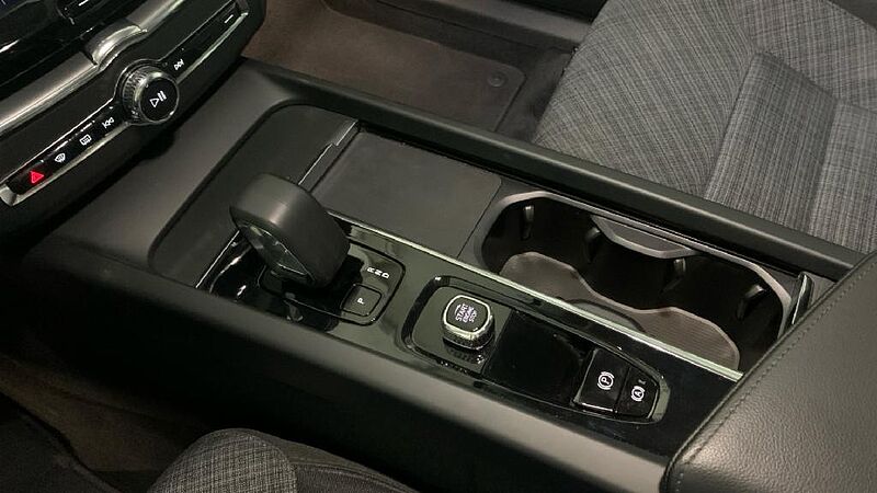 Volvo XC60 2.0 B4 D CORE AUTO 197 5P