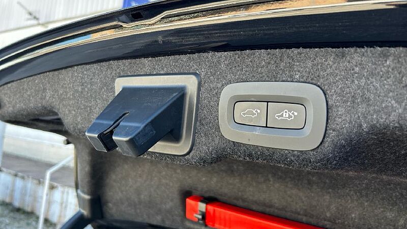 Volvo S90 2.0 T8 RECHARGE CORE BRIGHT 4WD AUTO 455 4P