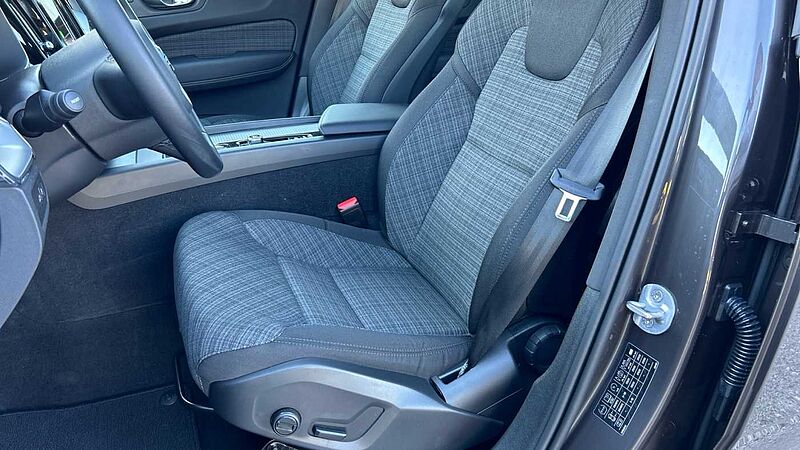 Volvo XC60 2.0 T6 RECHARGE CORE AUTO 4WD 350 5P