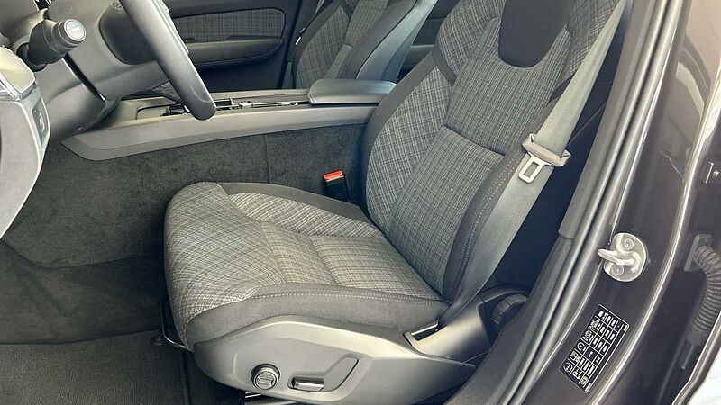 Volvo XC60 2.0 B4 G CORE AUTO 197 5P