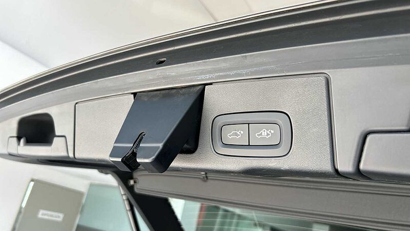 Volvo XC60 2.0 B4 G CORE AUTO 197 5P