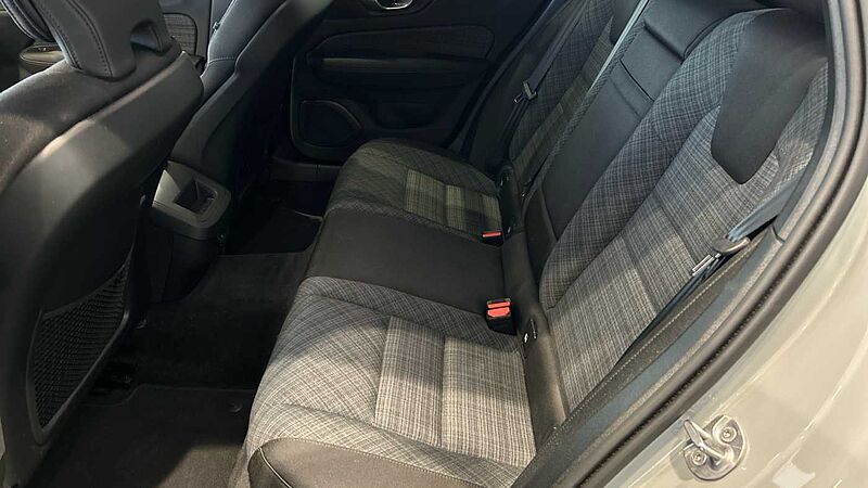 Volvo V60 2.0 B4 D CORE AUTO 197 5P
