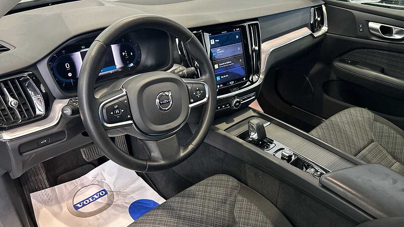 Volvo V60 2.0 B4 D CORE AUTO 197 5P