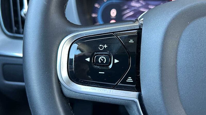 Volvo XC60 XC60 Ultra, T6 AWD H&iacute;brido enchufable, El&eacute;ctrico/Gasolina, Dark