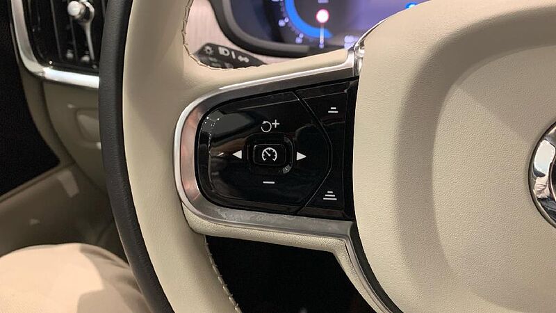 Volvo S90 2.0 B4 G PLUS BRIGHT AUTO 197 4P
