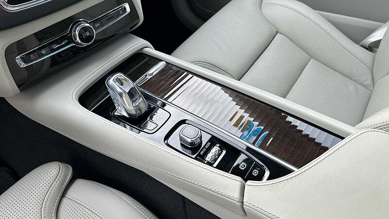 Volvo XC90 2.0 T8 INSCRIPTION 4WD AUTO 400 5P 7 Plazas