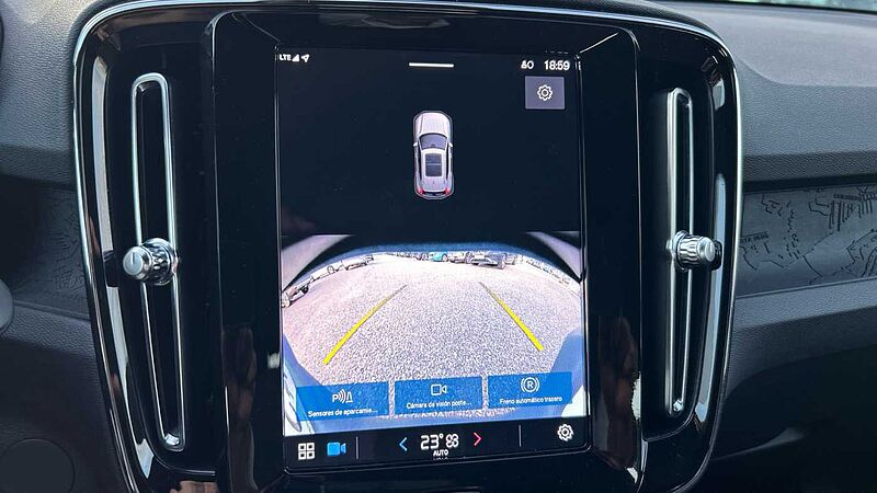 Volvo XC40 Core Recharge Electrico Puro