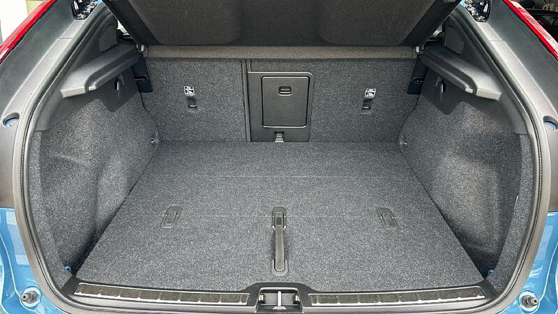 Volvo C40 BEV 82KWH RECHARGE EXTENDED RANGE PLUS 252 5P