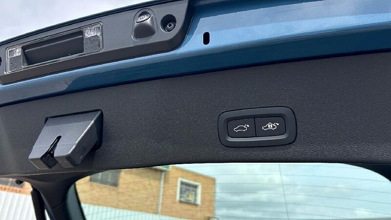 Volvo C40 BEV 82KWH RECHARGE EXTENDED RANGE PLUS 252 5P
