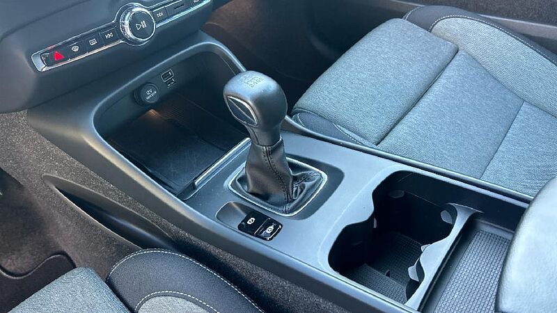 Volvo XC40 XC40 Core, T2 manual, Gasolina