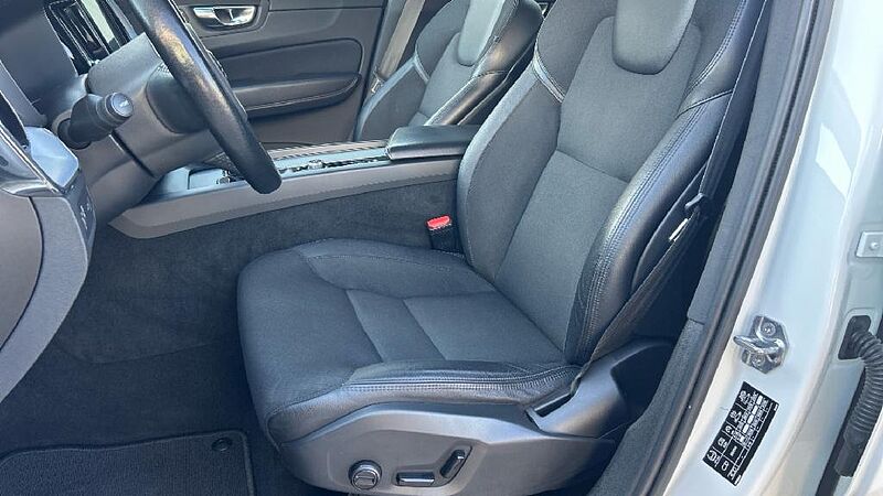 Volvo XC60 2.0 D4 BUSINESS PLUS AUTO 190 5P