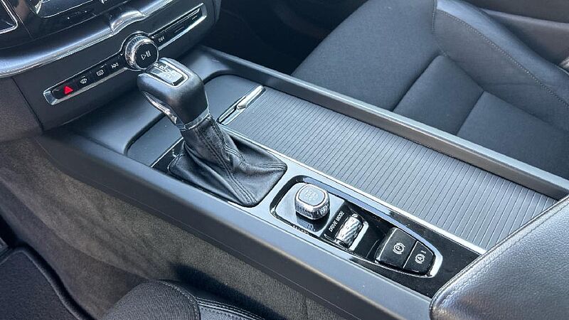 Volvo XC60 2.0 D4 BUSINESS PLUS AUTO 190 5P