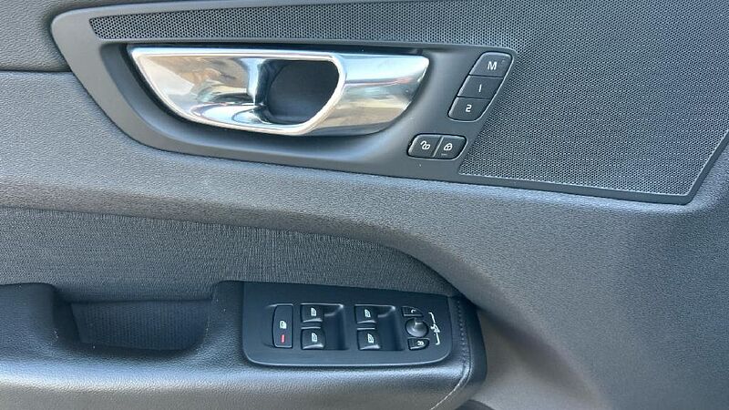 Volvo XC60 2.0 D4 BUSINESS PLUS AUTO 190 5P