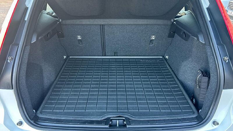 Volvo XC40 1.5 T3 156 5P