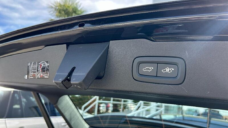 Volvo V60 2.0 T6 RECHARGE CORE AUTO 4WD 350 5P