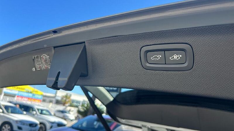 Volvo XC90 2.0 B5 P MHEV PLUS DARK AWD AUTO 250 5P 7 Plazas