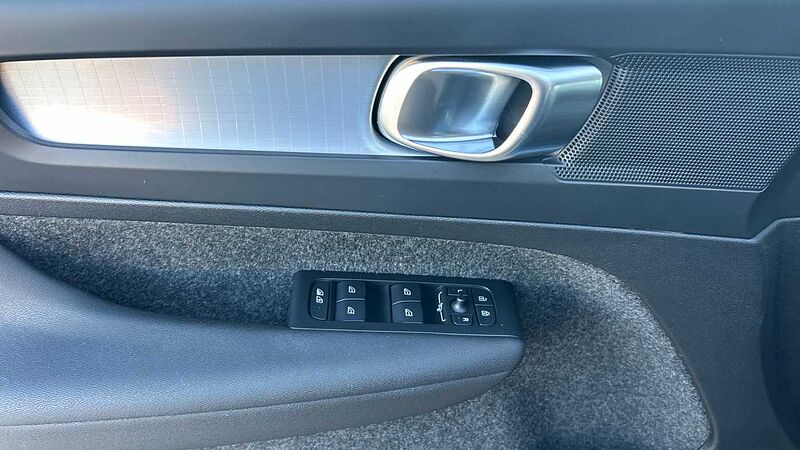 Volvo XC40 2.0 B3 CORE AUTO 163 5P