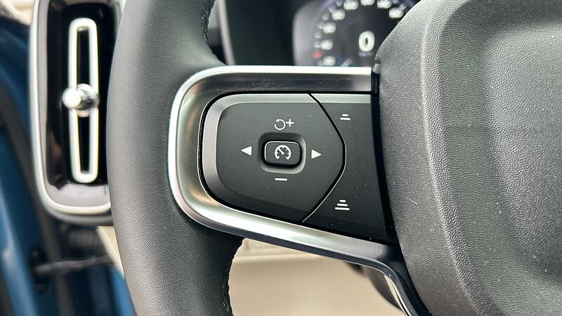 Volvo XC40 1.5 T4 PHEV RECHARGE CORE DCT 211 5P