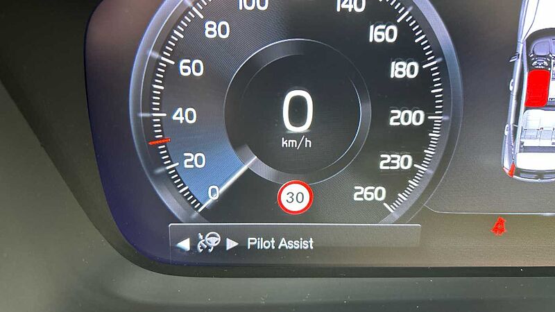 Volvo XC40 1.5 T4 PHEV RECHARGE CORE DCT 211 5P