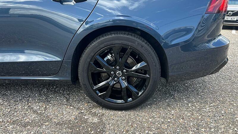 Volvo V60 2.0 B4 P PLUS DARK AUTO 197 5P