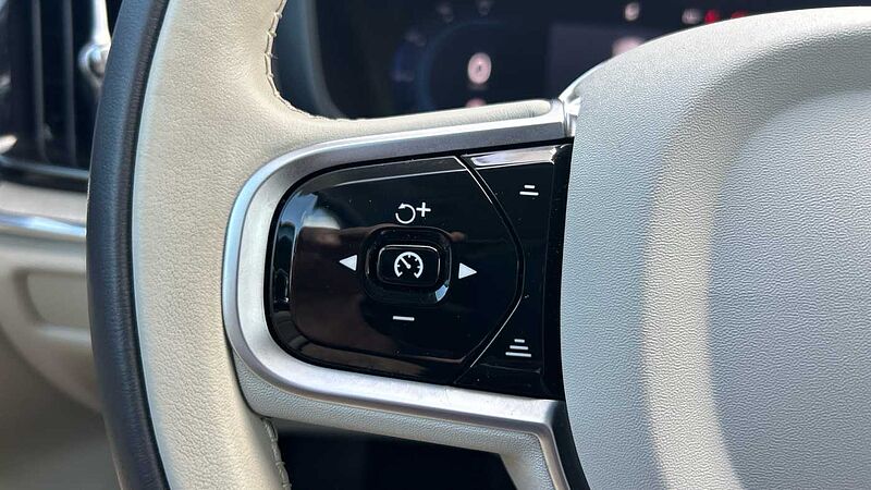 Volvo V60 2.0 B4 P PLUS DARK AUTO 197 5P