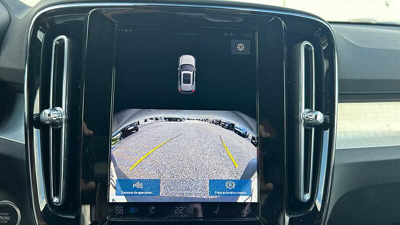 Volvo XC40 2.0 B3 PLUS DARK AUTO 163 5P