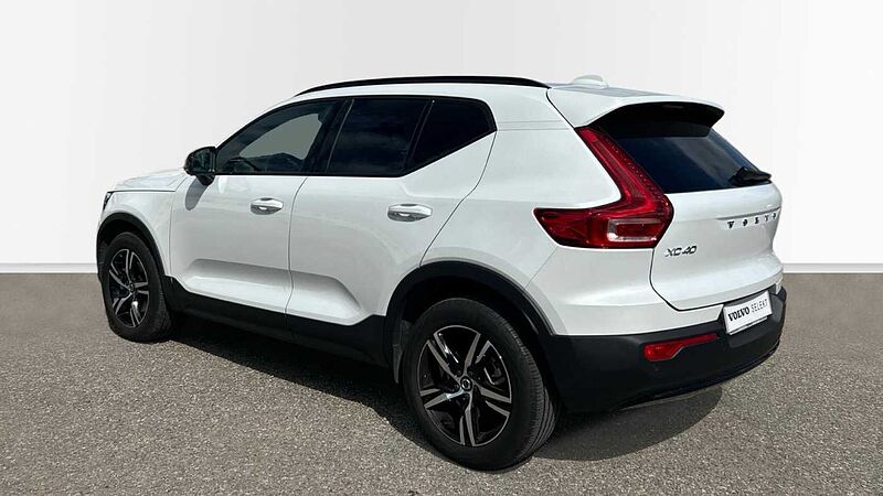 Volvo XC40 2.0 B3 PLUS DARK AUTO 163 5P