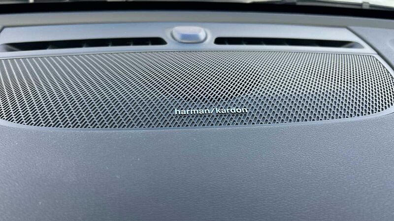 Volvo XC40 2.0 B3 PLUS DARK AUTO 163 5P