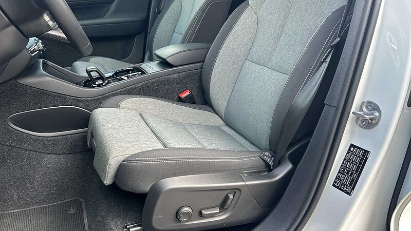 Volvo XC40 2.0 B3 PLUS DARK AUTO 163 5P