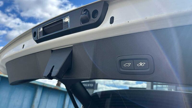 Volvo XC40 2.0 B3 PLUS DARK AUTO 163 5P